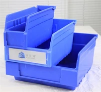 Plastikust pesa riiulite prügikast